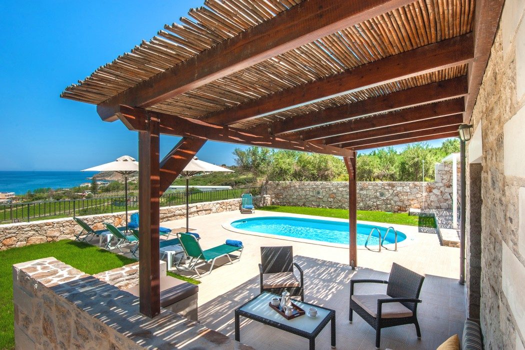 Hardwood frame pergola with latte strips