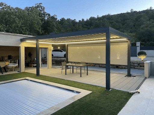 Motorised roller Blind floating pergola by pool Cape Town Weather Motorised roller Blind floating pergola by pool Cape Town Weather