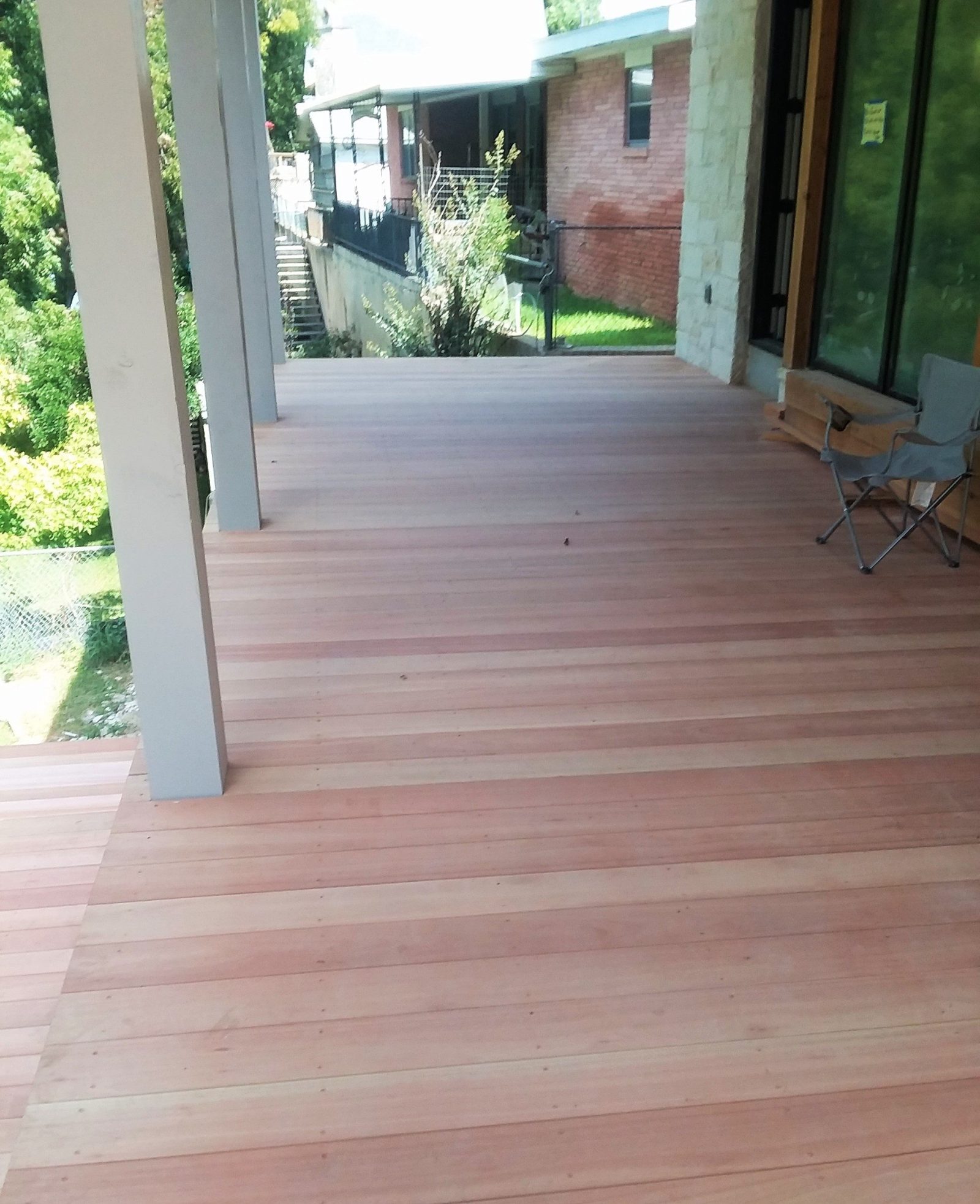 Red Grandis deck, photo 3
