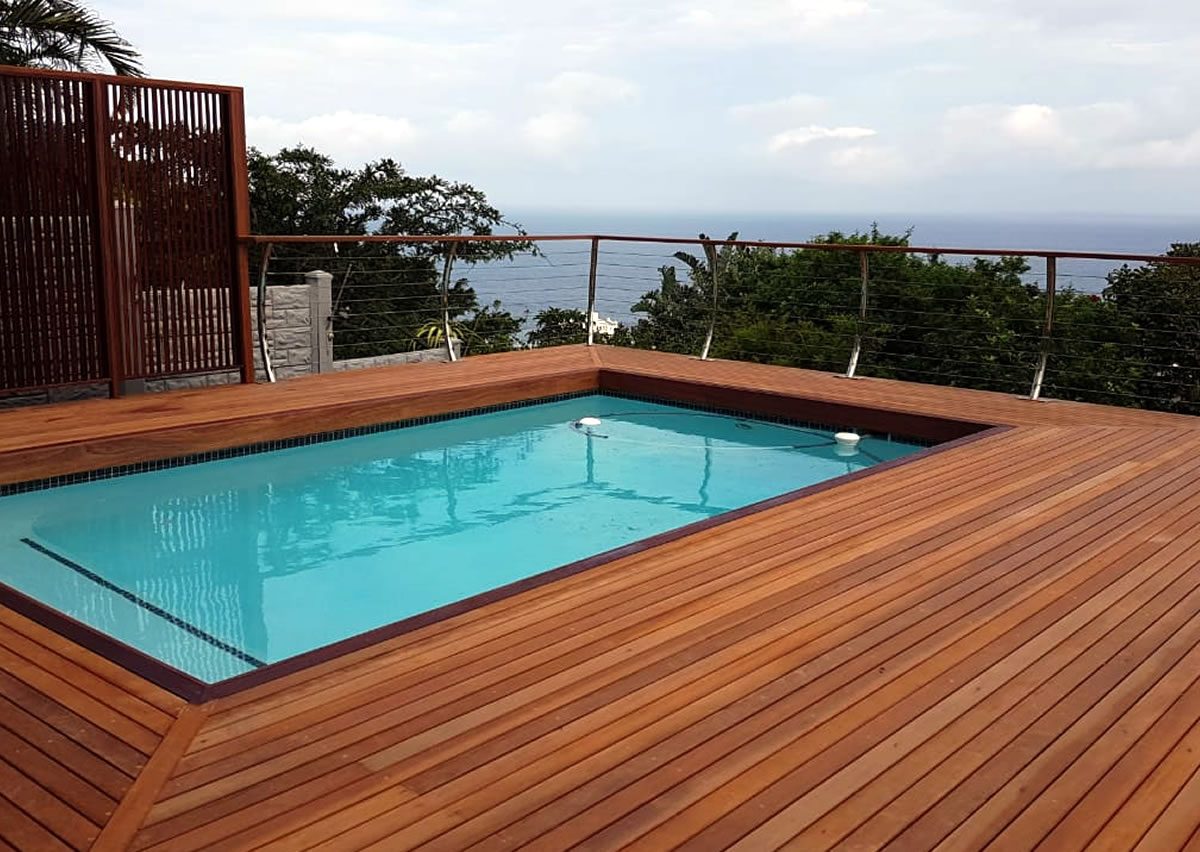 Red Grandis deck around pool