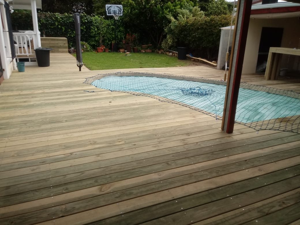 Pine deck pool