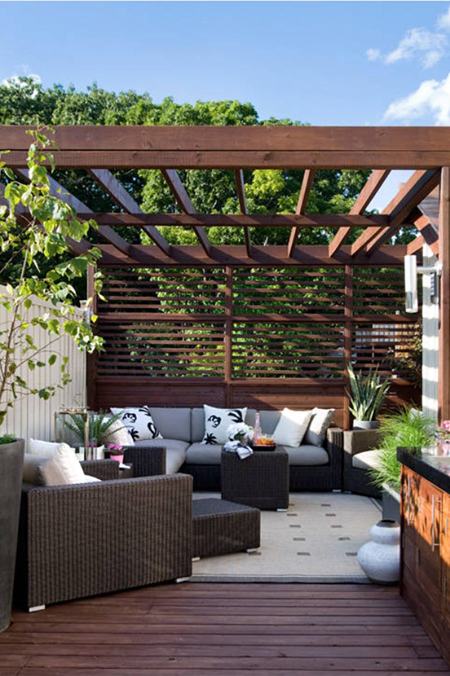 Pergola with back privacy screen