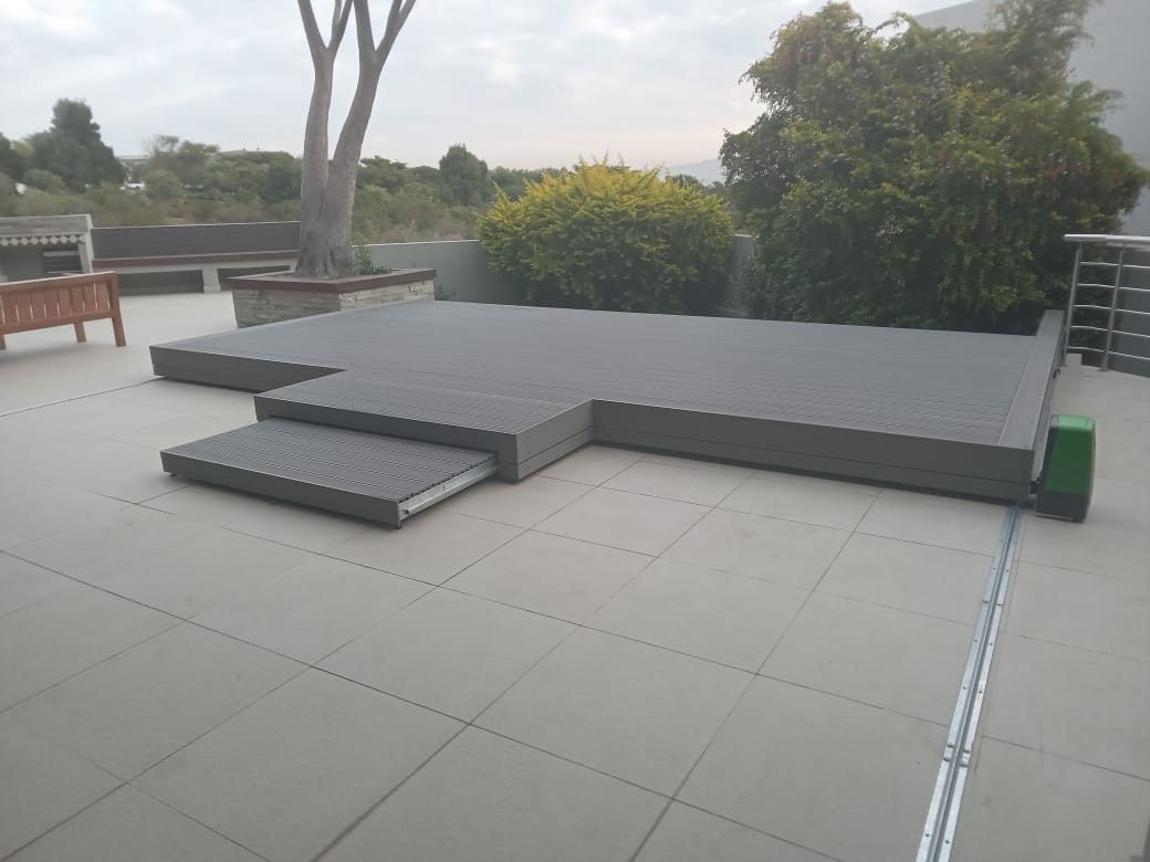 Composite Automated Sliding Deck in Sunningdale, photo 11