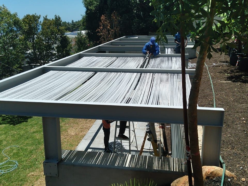 Rope Pergola with White Steel Frame in Camps Bay, photo 1