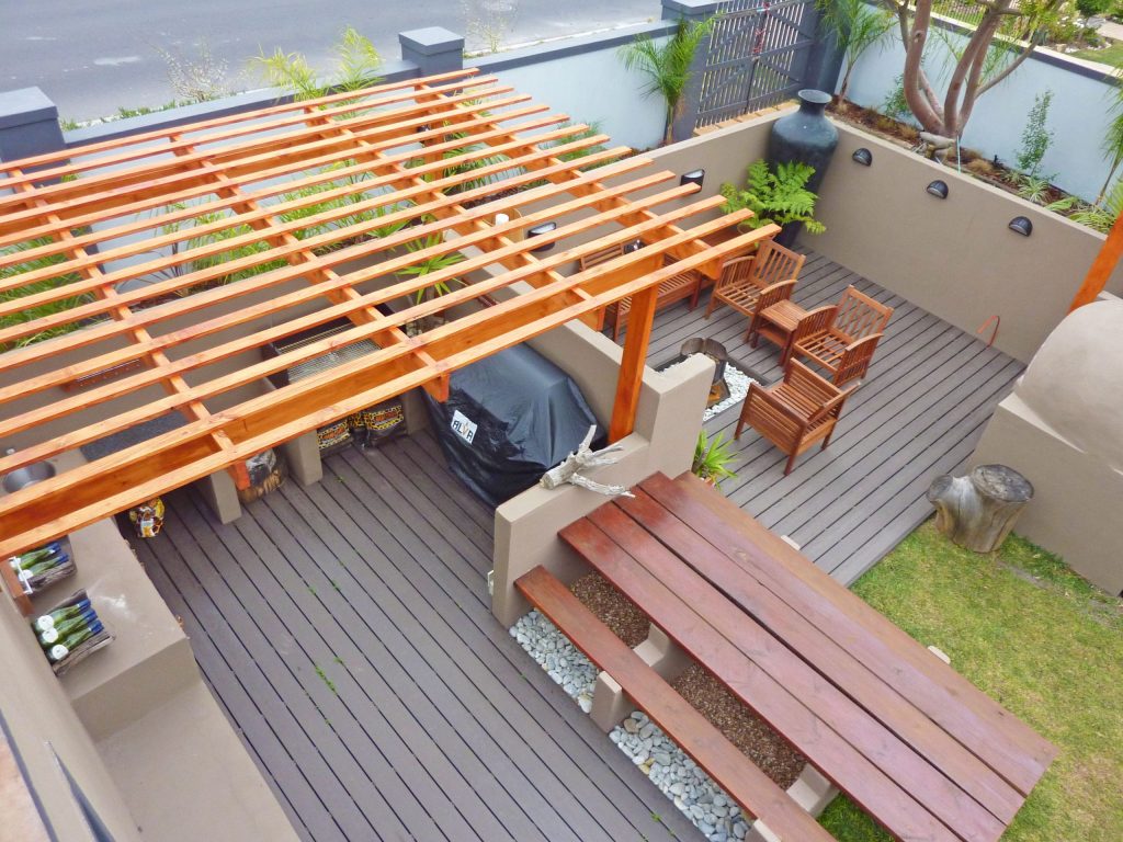 Braai Room, Deck & Pergola, image 1 Braai Room, Deck & Pergola, image 1