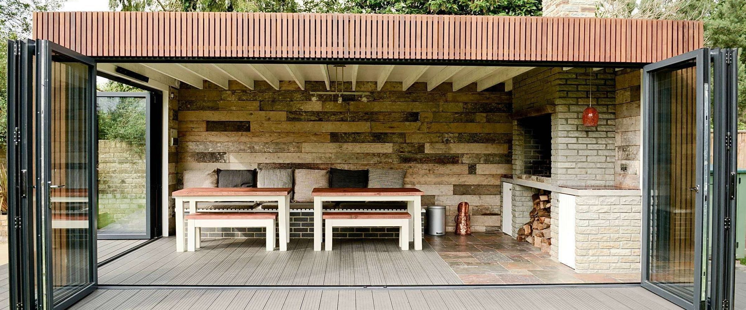 Braai Room, Deck & Pergola