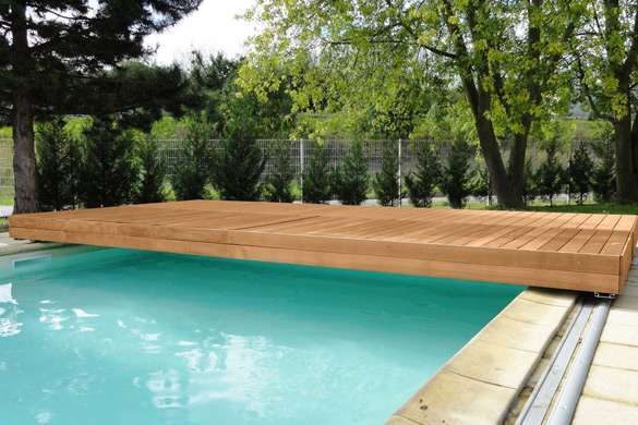 A protective sliding deck