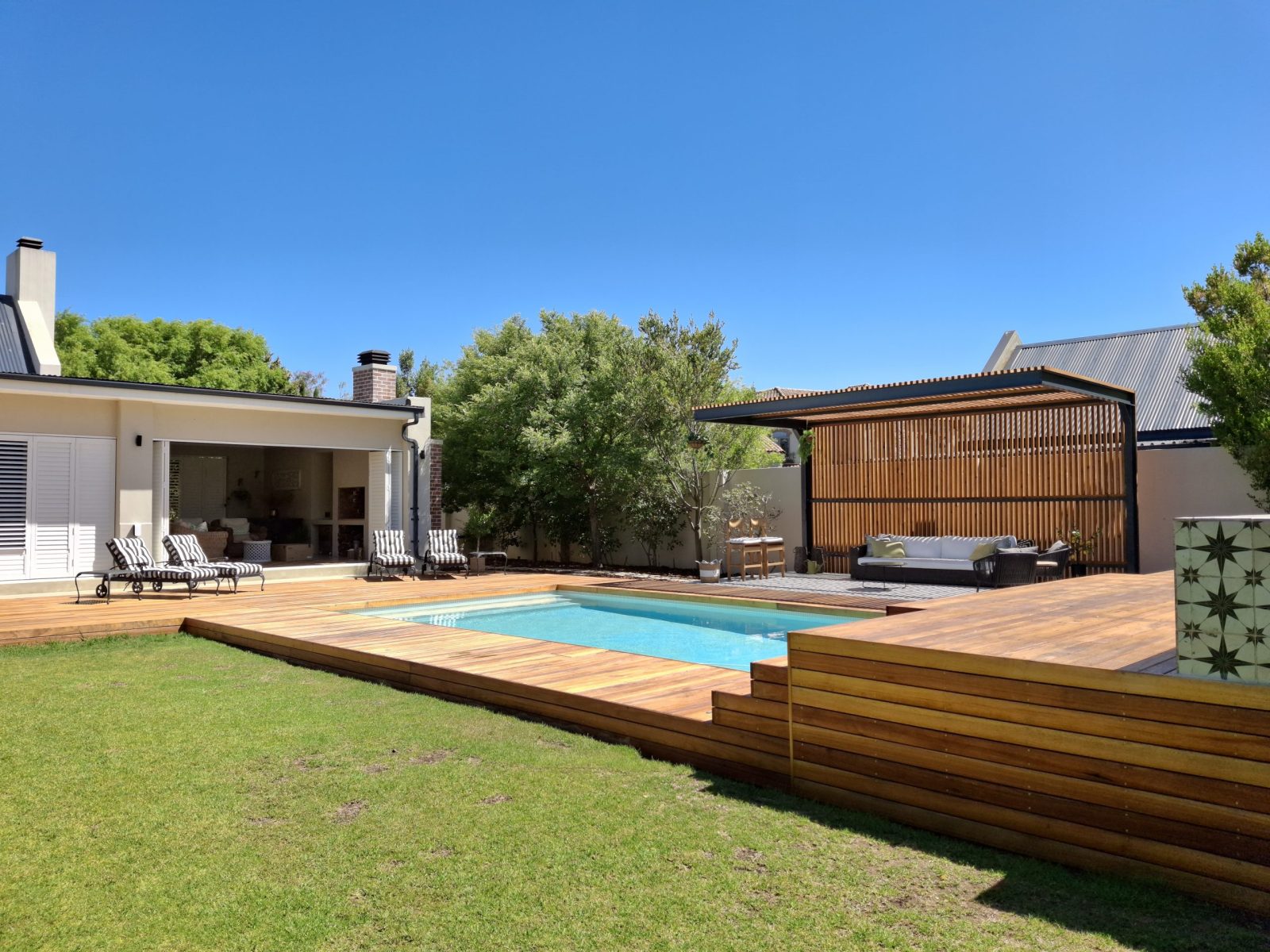 Red Grandis Pergola & Deck in Stellenbosch, photo 2