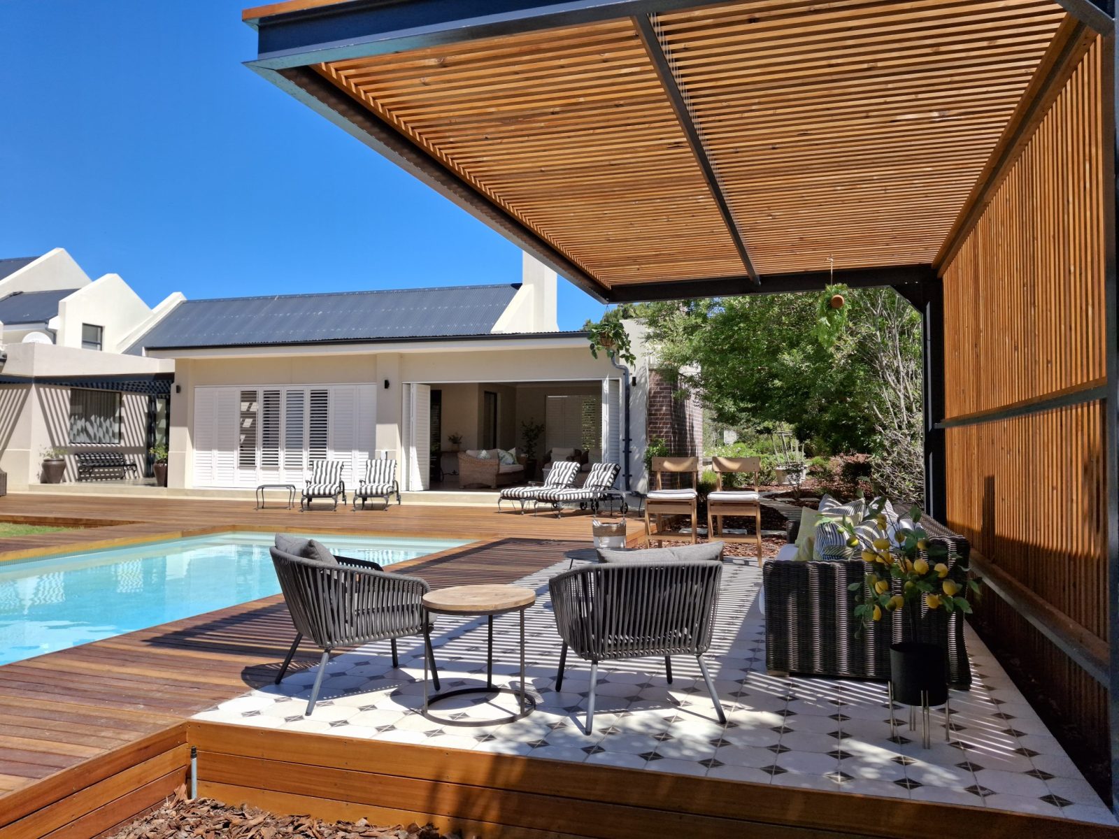 Red Grandis Pergola & Deck in Stellenbosch, photo 3