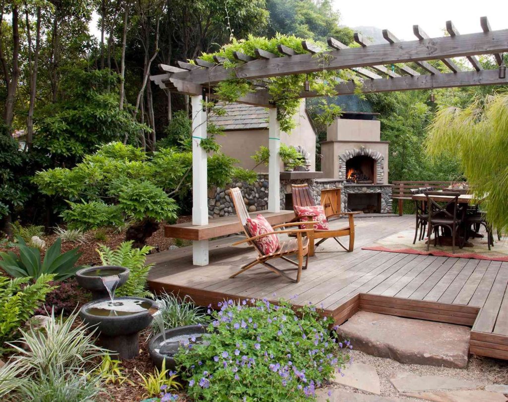 Garapa Pergola With Climbing foliage